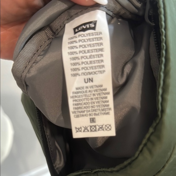 Levi's Green Waist Bag - Picture 4 of 4